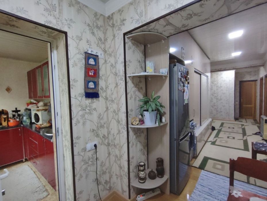 Юнусабад 18, 3/2/4 КиРпИч 77 Серия Балкон 9*2 Частично МеБеЛиРоВаНнАя