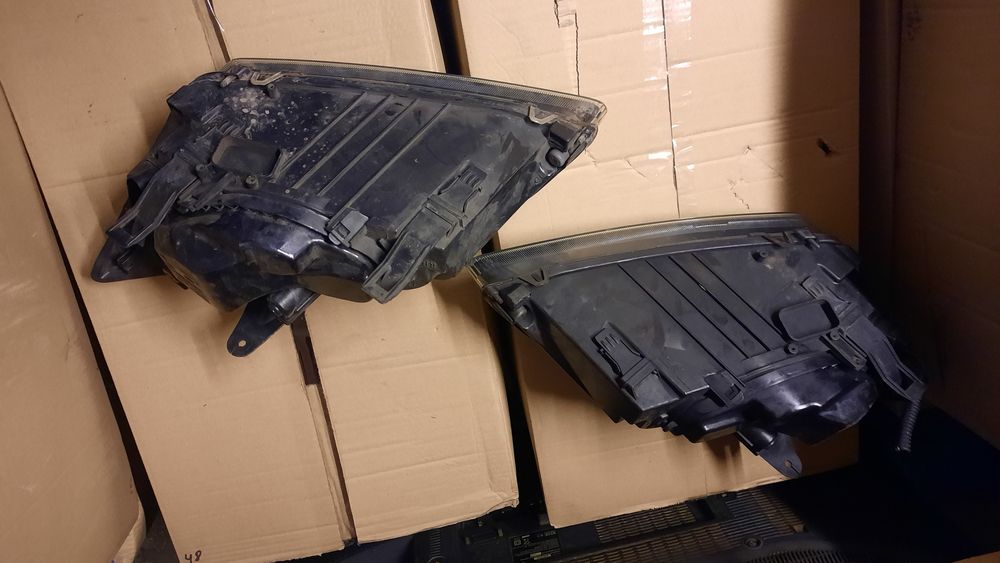 Ford Focus - оригинални фарове