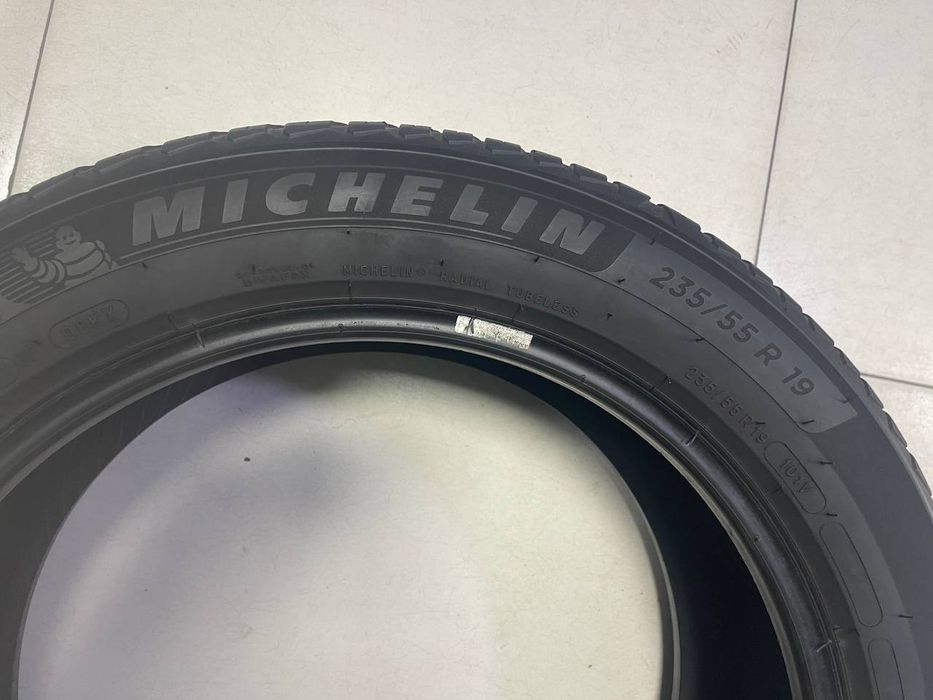 235 55 R19 Shina Michelin