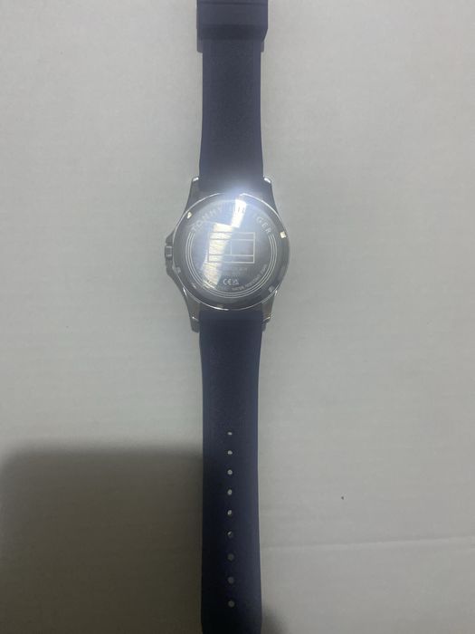 Часы tommy hilfiger