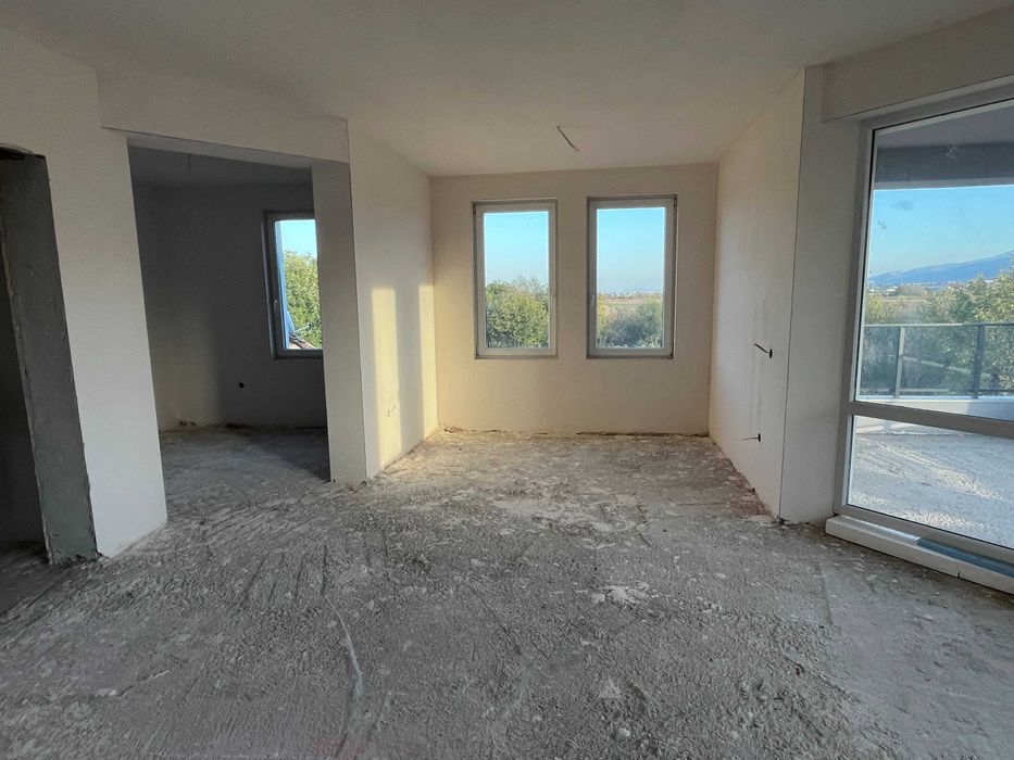 Продава се Къща в Пловдив, Коматево - 730 кв.м за 600 €/кв.м - Снимка #1