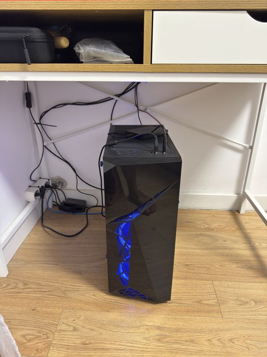 Desktop gaming Intel i5-4590S 3.0 GHZ, GeForce GTX 1650 16GB RAM