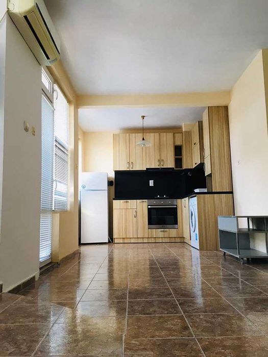 Дава се под наем Двустаен апартамент в Бургас, Възраждане - 55 кв.м за 178.5 € - Снимка #3