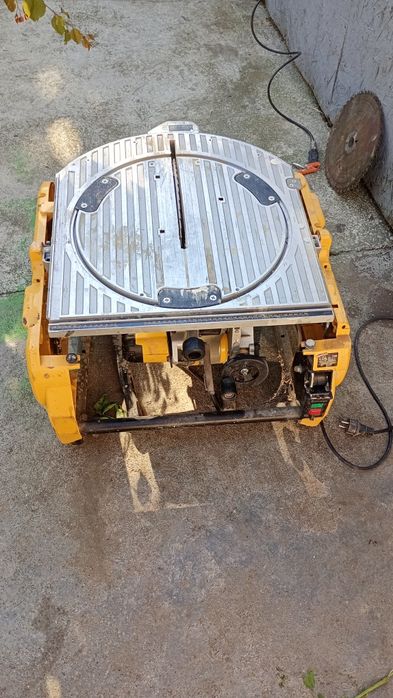 DeWalt , mașină de tăiat