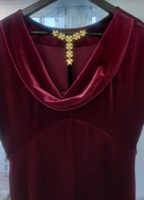 Продам вечернее платье длинное в пол