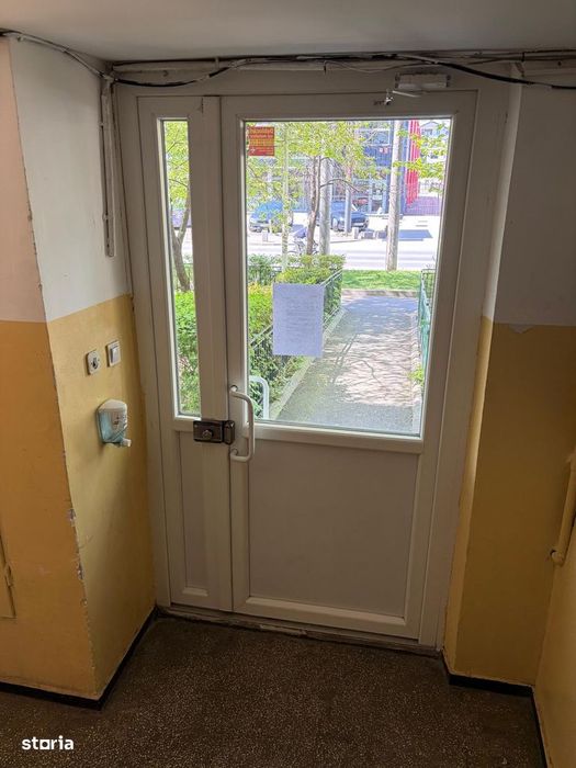 Apartament 3 camere decomandat  Etaj 3