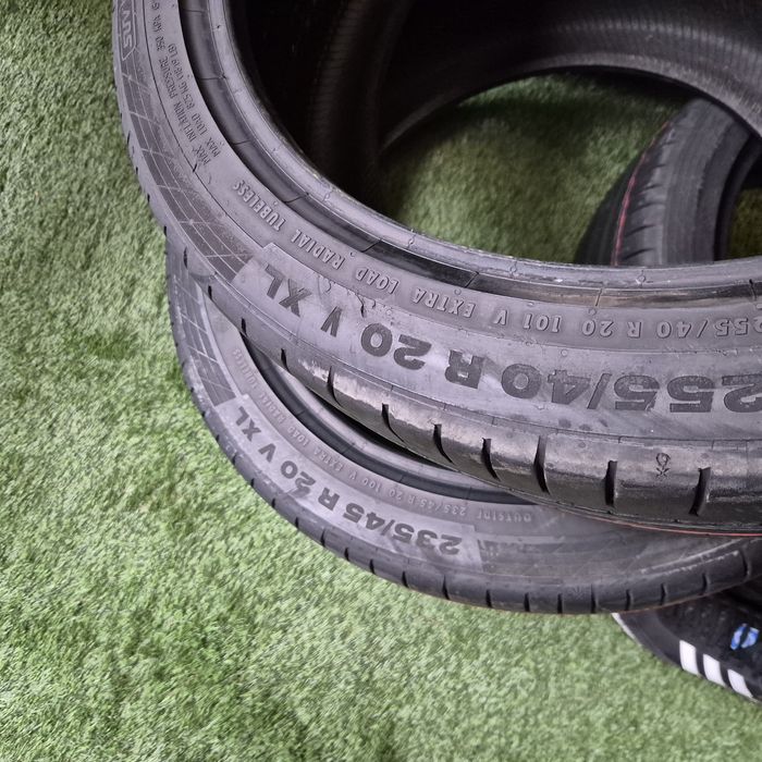 235 45 20 255 40 20 Continental