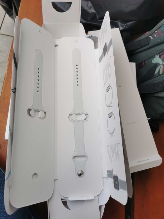 Apple Watch Series 4 40mm GPS + Cellular