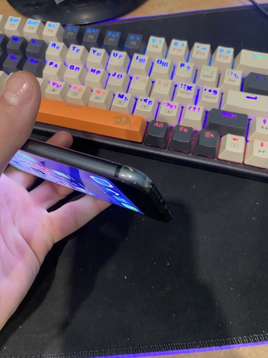 Продам iphone 8 256gb