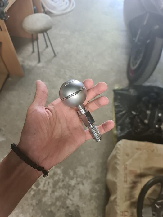 Продавам си алуминиева топка за Алфа Ромео