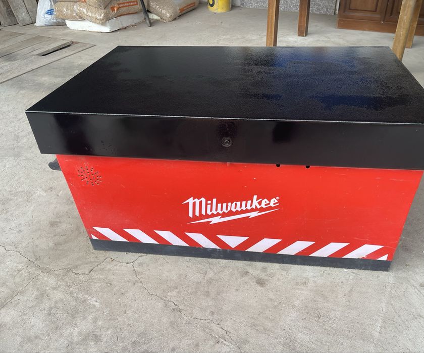 Valiza metalica pentru scule Milwaukee