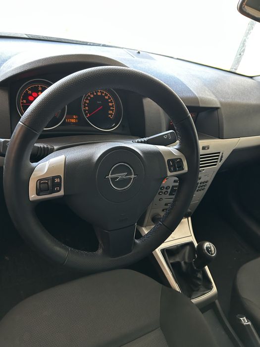 Опел Астра H GTC 1.7 101кс. 2005г. на части