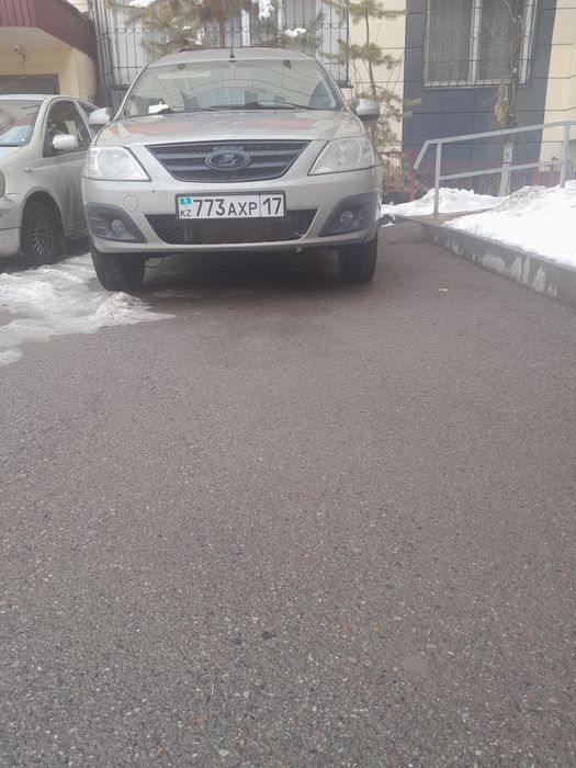 Продам машину ларгус