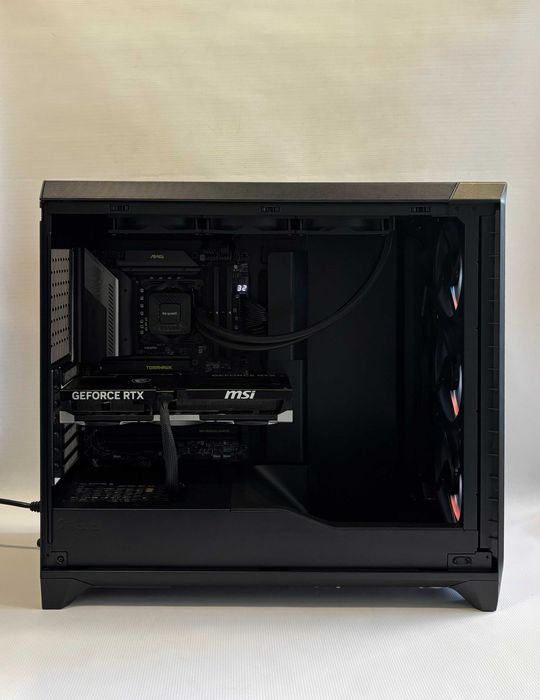 Геймърски компютър Intel Core Ultra 7 265KF, RTX 5070 12GB, 64GB ram