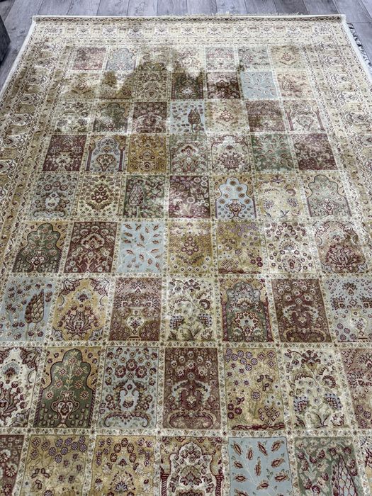 Продам шелковый ковёр.