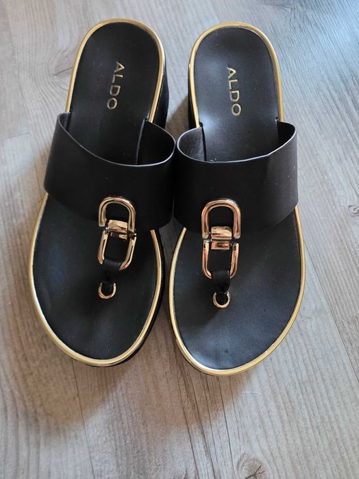 Чехли през пръста ALDO