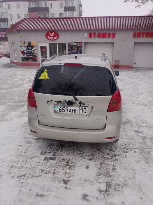 Продам toyota в хорошем состоянии раз бензин