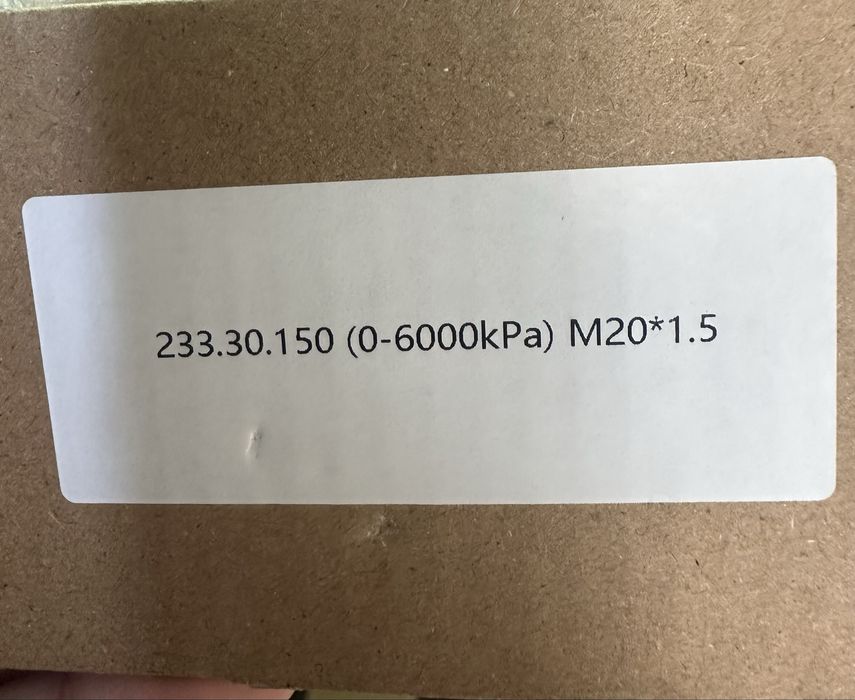 Продам манометр новые