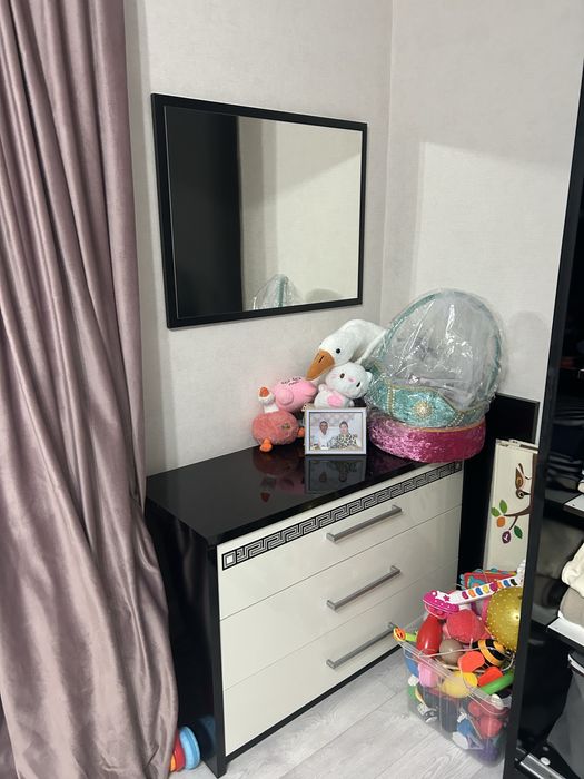 Тахта,шкаф,тумба