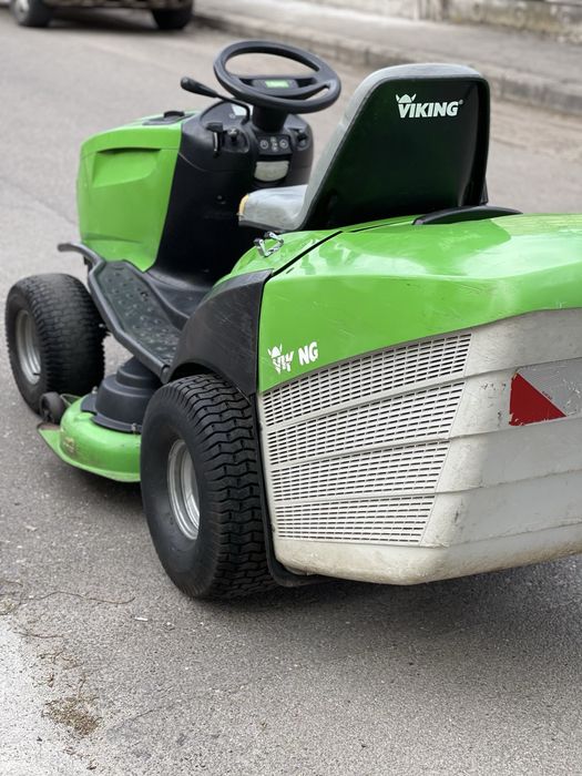 Tractoras de tuns iarba Viking 3 cutite 724cc