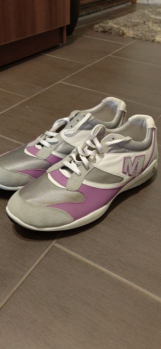 Дамски туристически обувки MERRELL