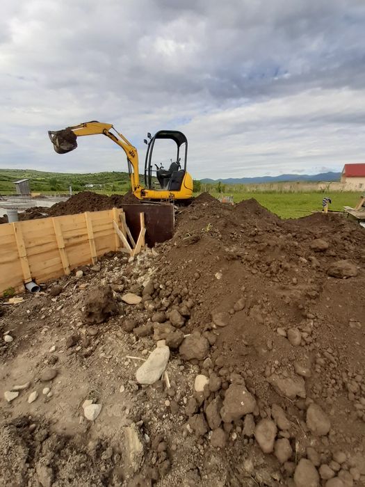 Lucrari miniexcavator! Transport basculabil!