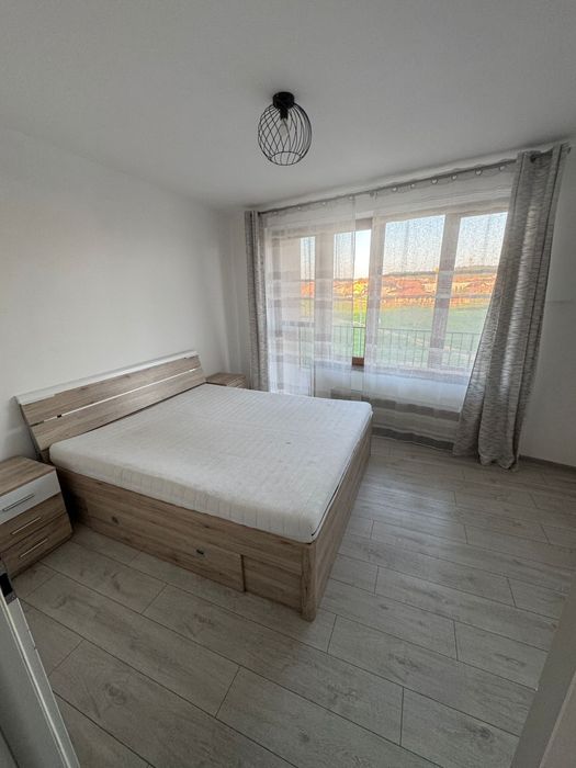 Inchiriez Apartament cu doua camere , zona Oncea