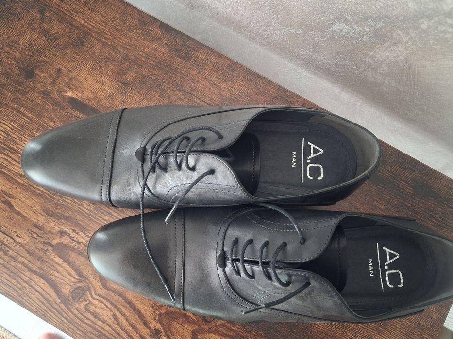 Vind pantofi piele, mărimea 41
