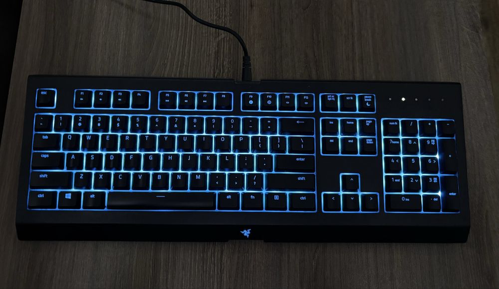 Геймърка Клавиатура Razer Cynosa Chroma