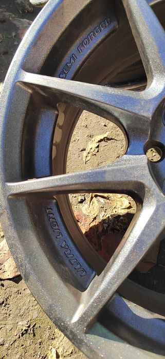 Супер лёгкие диски слики универсал 8 отверстий.