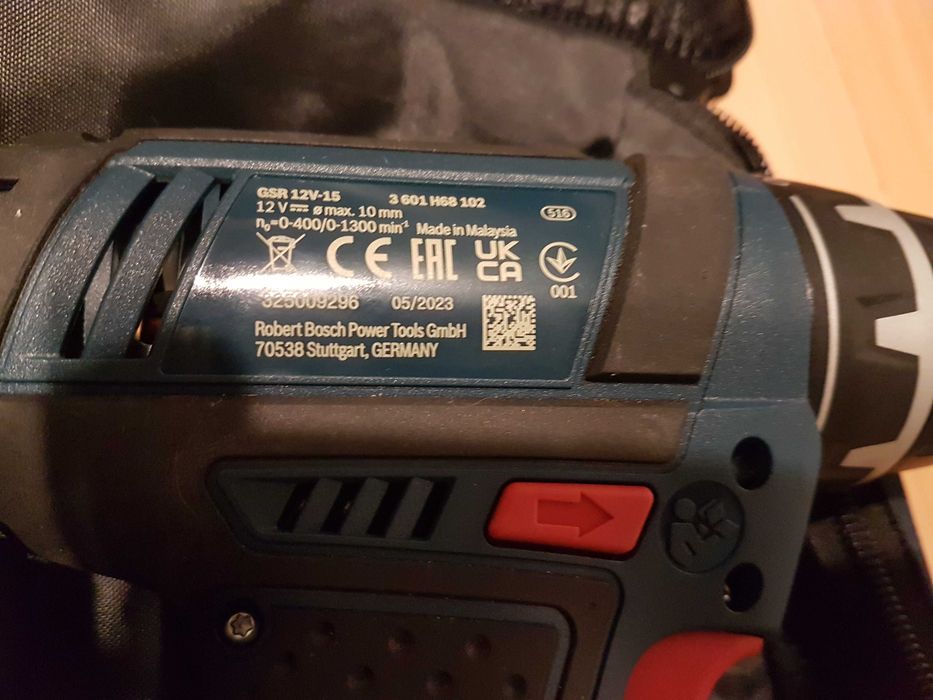 BOSCH Professional GSR 12V-15 Masina de gaurit si insurubat, 2 baterii Li-Ion + 3 seturi accesorii profesionale + geanta, NOUA, in ambalajul original