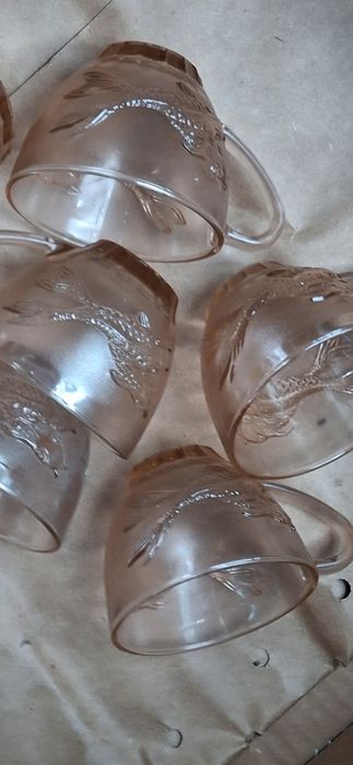 Всичко в розово стъкло