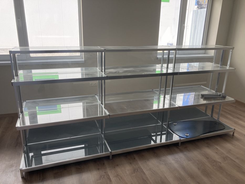 Витрини и стелажи/ оборудване за магазин