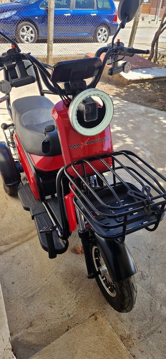 ЧИСНО НОВА Двуместна електрическа триколка MaxMotors Pudding 1800W BLA