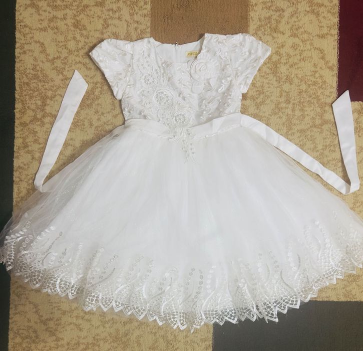 Платье для девочки 122