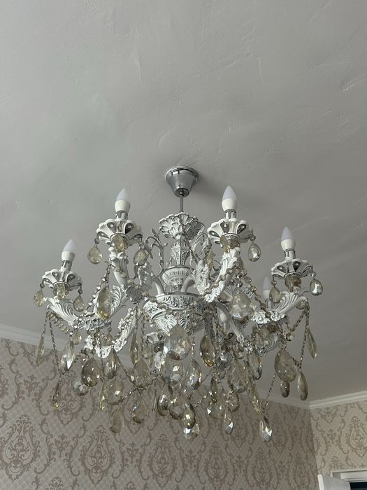 Люстра 8 рожковый