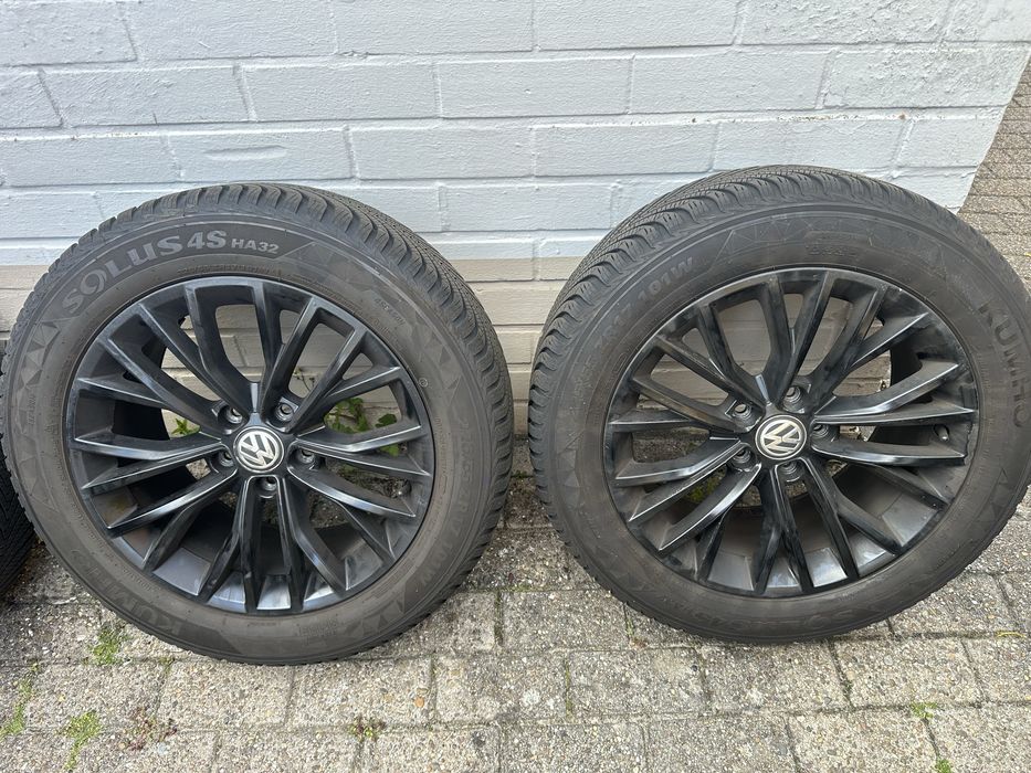 Jante Originale VW 17" Sebring Black complete cu Anvelope All Season 225/55 R17 Kumho