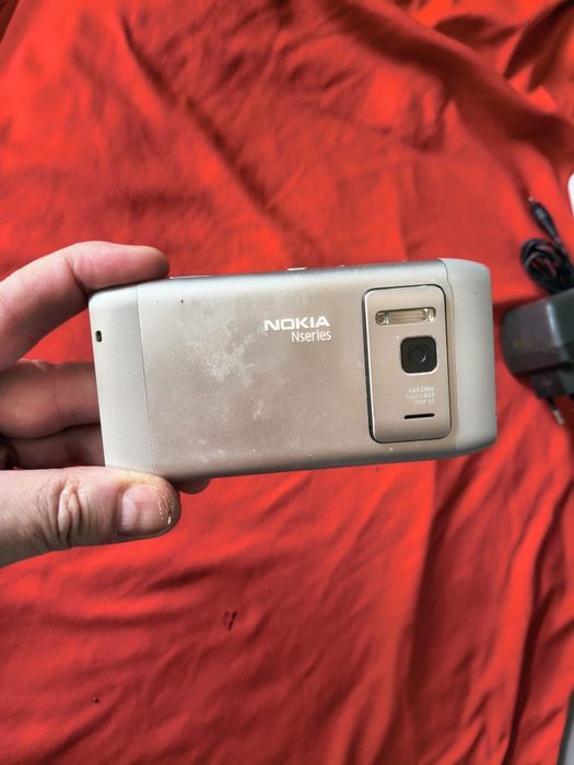 Nokia N8 N Series  ( codat Orange)