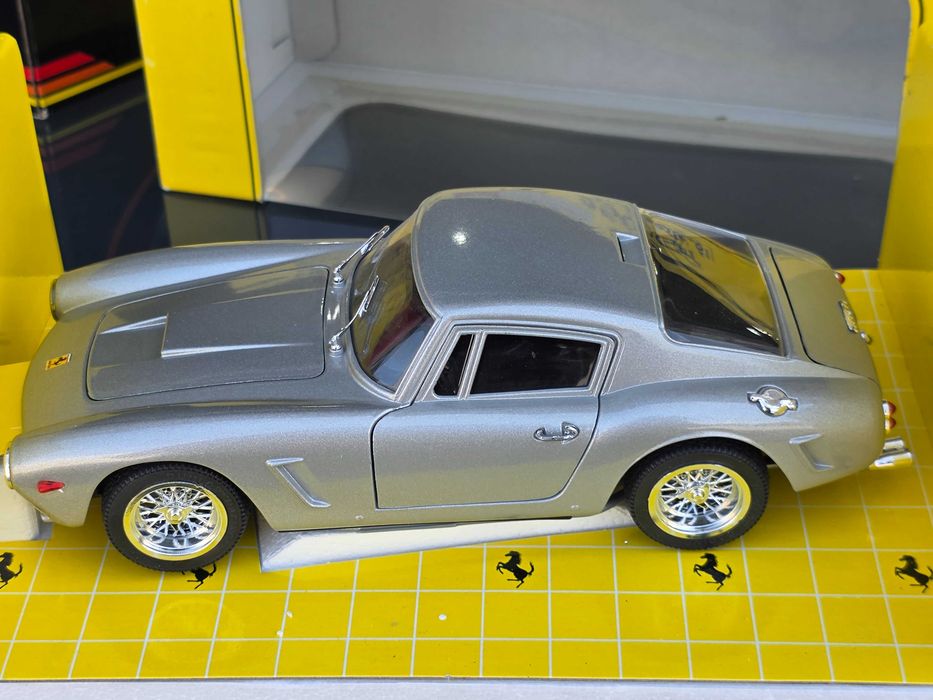 Macheta Auto 1/18 Revell Jouef Evolution Ferrari 250 GT Berlinetta 1961