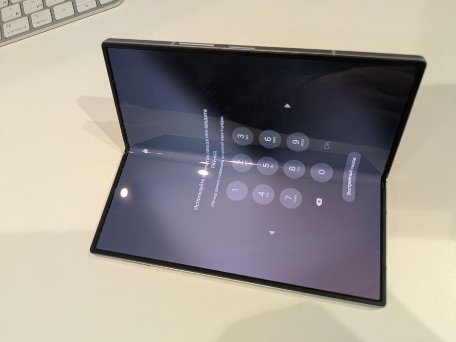 Z Fold 6 почти новый