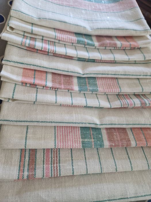 Скатерть, салфетки, полотенца