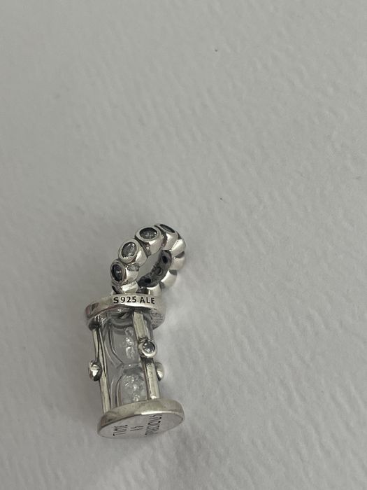 charm pandora Time is precious