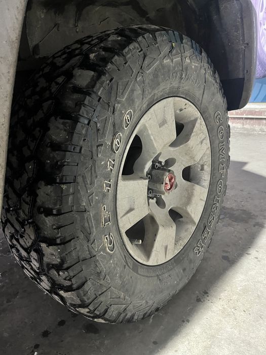 Продам шины Comforser 11.00