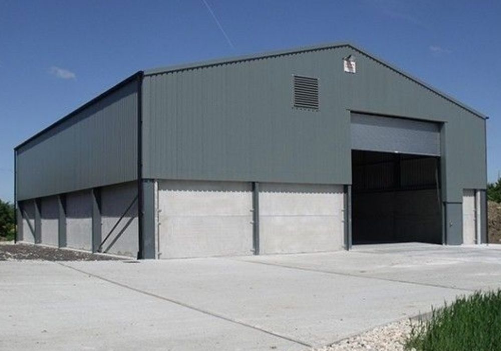 Hale metalice, panouri sandwich, structuri metalice