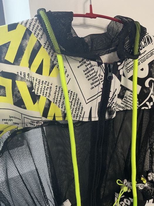 Trench plasa spectaculos