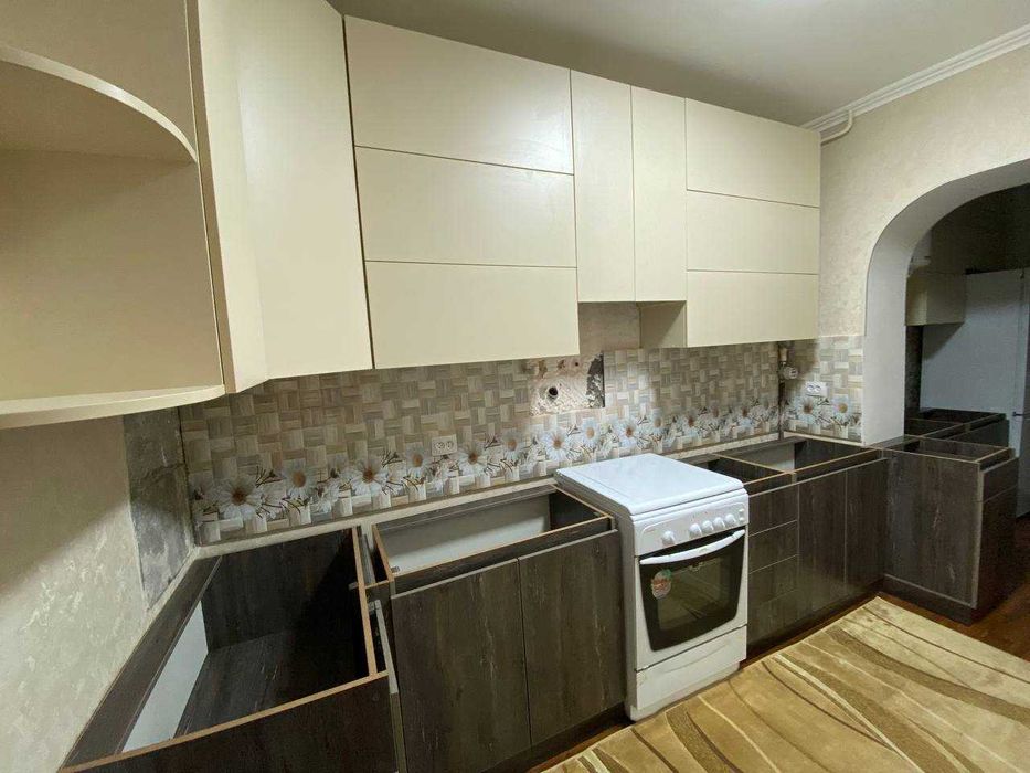 Mebel buyurtma asosida hi-tek oshxona mebellari