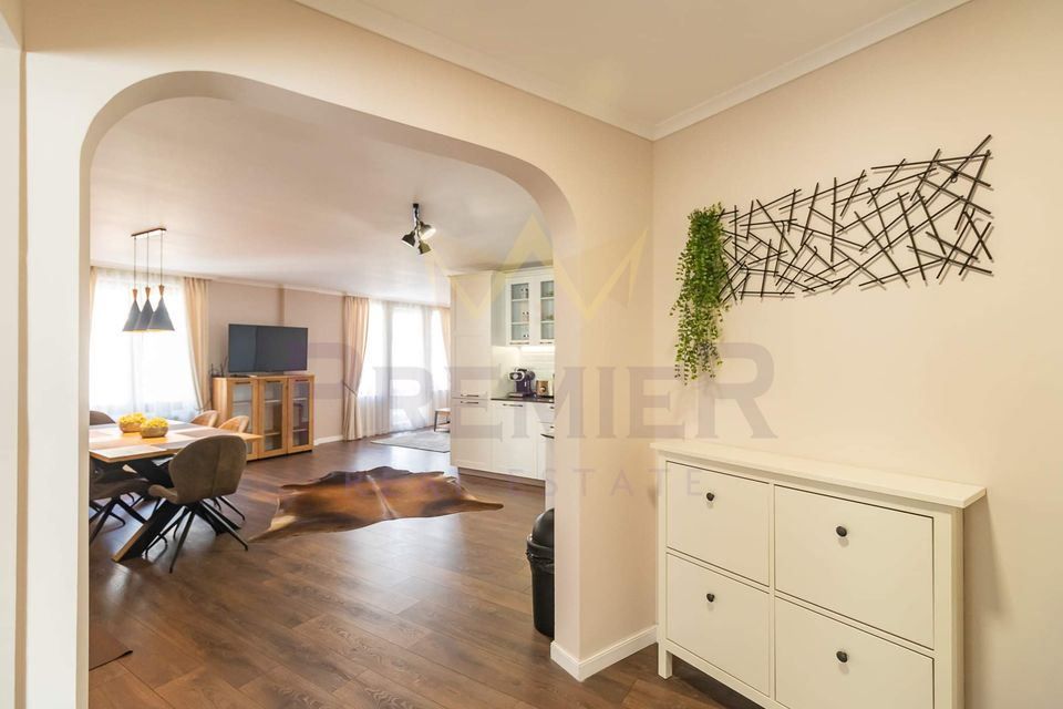 Дава се под наем Тристаен апартамент в Варна, Център - 103 кв.м за 1445.85 € - Снимка #5