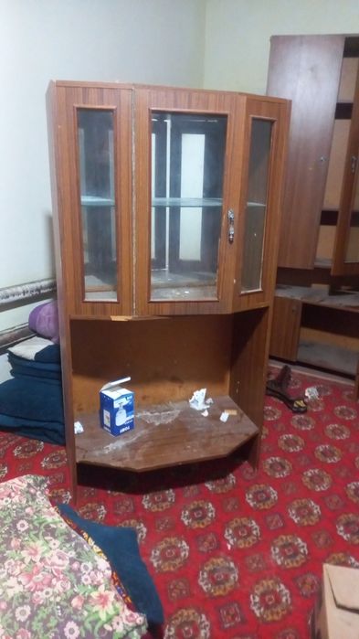 Hammasi 350 ming sòm