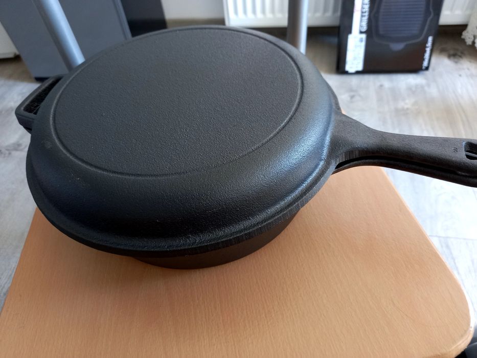 Tigaie fontă cu capac fontă 2 în 1 ,promo 129  lei