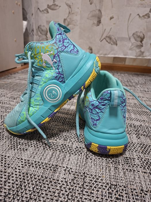 Баскетбольные кроссовки